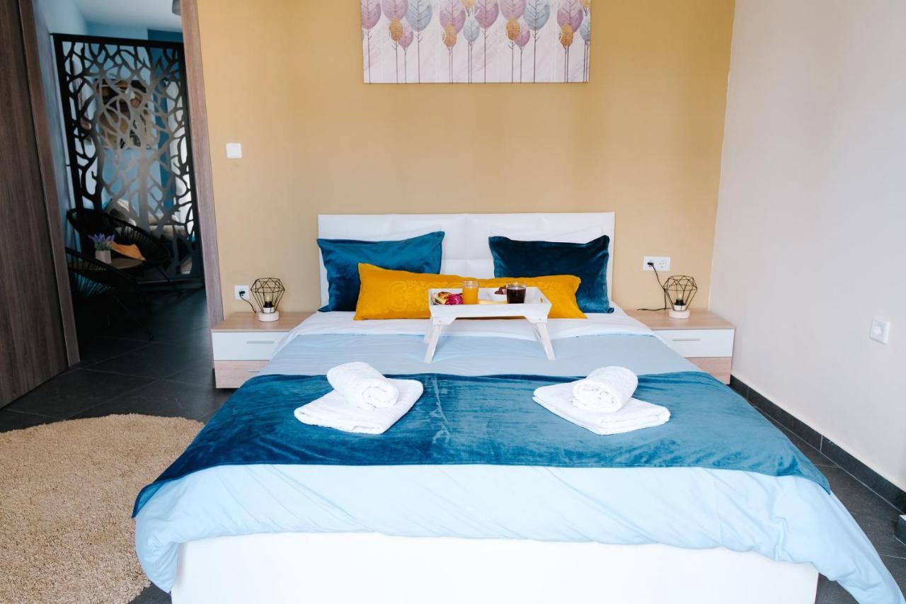 Violet City Center Apartments كافالا المظهر الخارجي الصورة